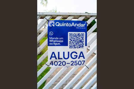 Casa de condomínio para alugar com 498m², 4 quartos e 5 vagas Casa de condomínio para alugar com 498m², 4 quartos e 5 vagasFachada