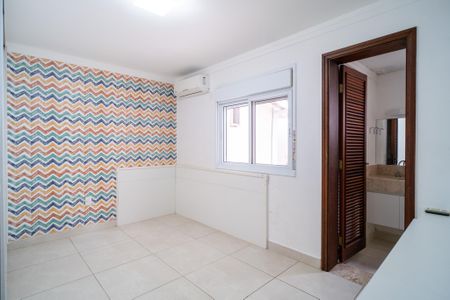 Casa de condomínio para alugar com 498m², 4 quartos e 5 vagas Casa de condomínio para alugar com 498m², 4 quartos e 5 vagasSuíte 4