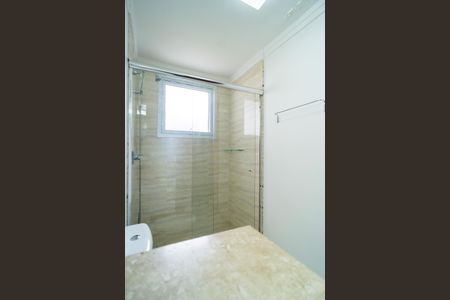 Casa de condomínio para alugar com 498m², 4 quartos e 5 vagas Casa de condomínio para alugar com 498m², 4 quartos e 5 vagasBanheiro da Suíte 2