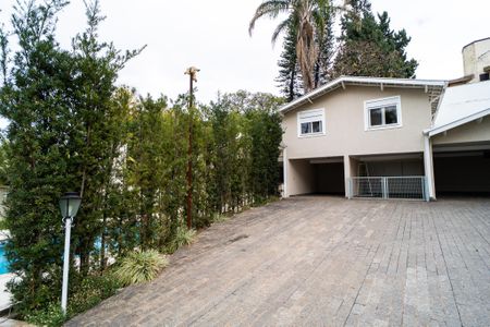 Casa de condomínio para alugar com 498m², 4 quartos e 5 vagas Casa de condomínio para alugar com 498m², 4 quartos e 5 vagasQuintal