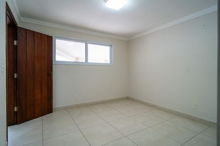 Casa de condomínio para alugar com 498m², 4 quartos e 5 vagas Casa de condomínio para alugar com 498m², 4 quartos e 5 vagasEscritório