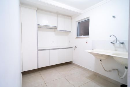 Casa de condomínio para alugar com 498m², 4 quartos e 5 vagas Casa de condomínio para alugar com 498m², 4 quartos e 5 vagasÁrea de Serviço