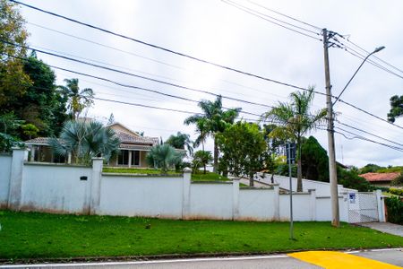 Casa de condomínio para alugar com 498m², 4 quartos e 5 vagas Casa de condomínio para alugar com 498m², 4 quartos e 5 vagasFachada