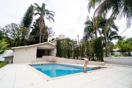 Casa de condomínio para alugar com 498m², 4 quartos e 5 vagas Casa de condomínio para alugar com 498m², 4 quartos e 5 vagasPiscina