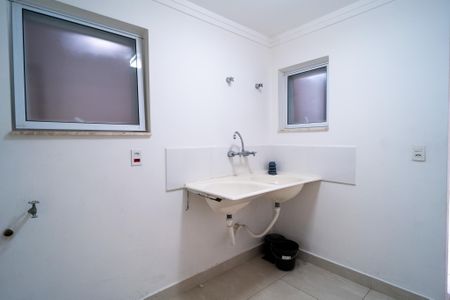 Casa de condomínio para alugar com 498m², 4 quartos e 5 vagas Casa de condomínio para alugar com 498m², 4 quartos e 5 vagasÁrea de Serviço