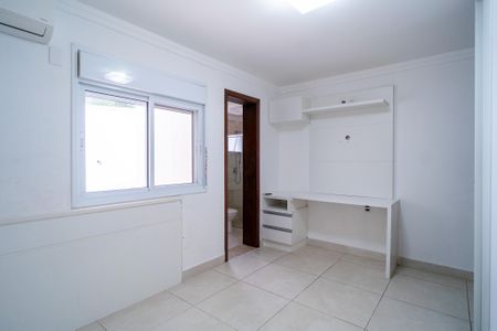 Casa de condomínio para alugar com 498m², 4 quartos e 5 vagas Casa de condomínio para alugar com 498m², 4 quartos e 5 vagasSuíte 4