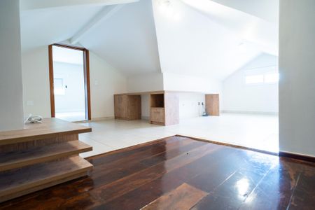 Casa de condomínio para alugar com 498m², 4 quartos e 5 vagas Casa de condomínio para alugar com 498m², 4 quartos e 5 vagassala 2
