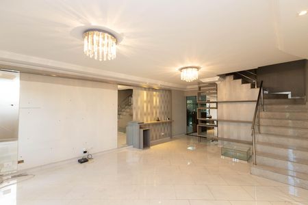 Casa à venda com 3 quartos, 230m² em Vila Maria Alta, São Paulo