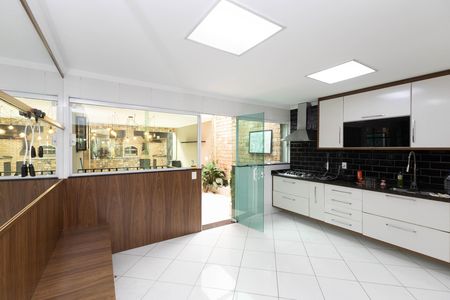 Cozinha - Armários de casa à venda com 3 quartos, 230m² em Vila Maria Alta, São Paulo