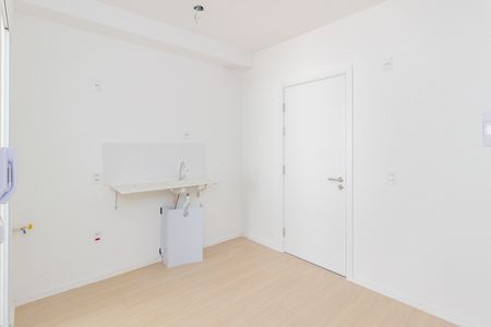 Apartamento para alugar com 28m², 2 quartos e sem vaga Apartamento para alugar com 28m², 2 quartos e sem vagaSala