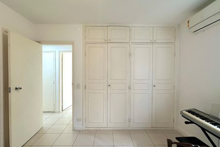 Apartamento para alugar com 101m², 3 quartos e 1 vaga