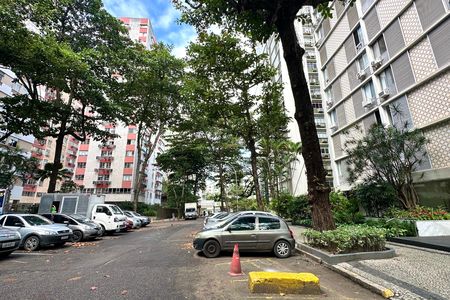 Apartamento para alugar com 101m², 3 quartos e 1 vaga