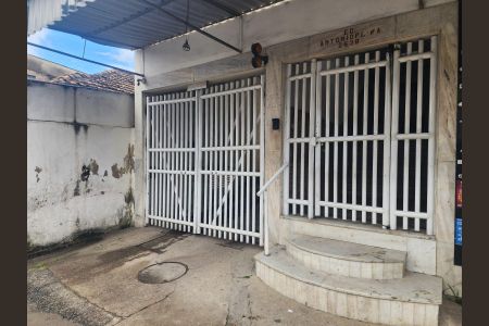 Fachada de apartamento para alugar com 2 quartos, 60m² em Paraíso, São Gonçalo