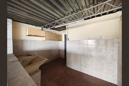Área de Serviço de casa para alugar com 3 quartos, 200m² em Parque Edu Chaves, São Paulo