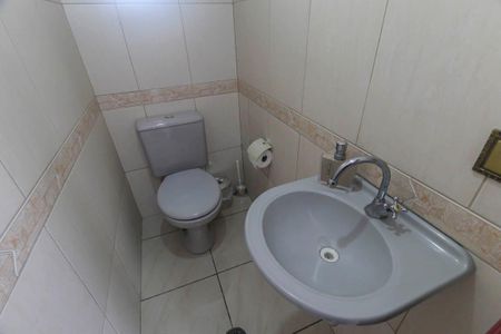 Casa para alugar com 250m², 2 quartos e 2 vagas Casa para alugar com 250m², 2 quartos e 2 vagasBanheiro da Sacada