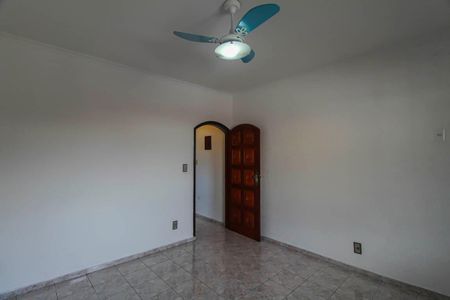 Casa para alugar com 250m², 2 quartos e 2 vagas Casa para alugar com 250m², 2 quartos e 2 vagasQuarto