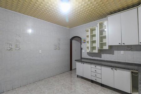 Casa para alugar com 250m², 2 quartos e 2 vagas Casa para alugar com 250m², 2 quartos e 2 vagasCozinha