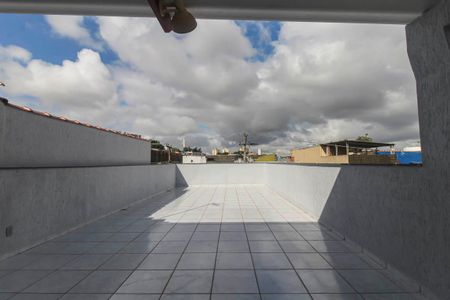 Casa para alugar com 250m², 2 quartos e 2 vagas Casa para alugar com 250m², 2 quartos e 2 vagasCorredor