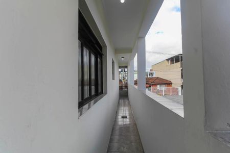 Casa para alugar com 250m², 2 quartos e 2 vagas Casa para alugar com 250m², 2 quartos e 2 vagasCorredor