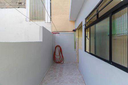 Casa para alugar com 250m², 2 quartos e 2 vagas Casa para alugar com 250m², 2 quartos e 2 vagasÁrea de Serviço