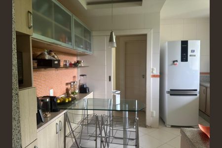 Casa de Condomínio para alugar com 3 quartos, 276m² em Sapê, Niterói