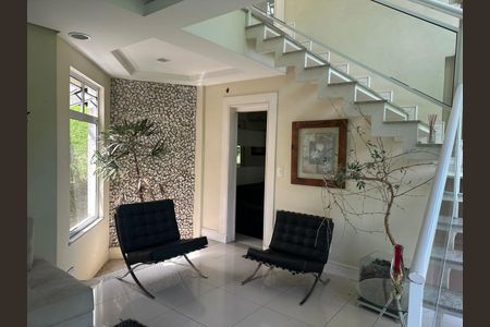 Casa de Condomínio para alugar com 3 quartos, 276m² em Sapê, Niterói