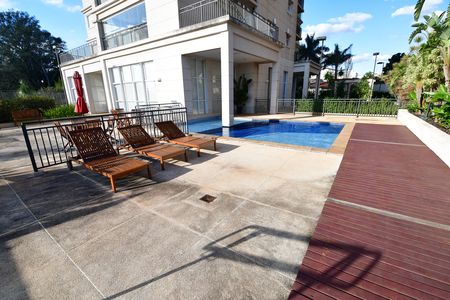 Apartamento à venda com 184m², 3 quartos e 3 vagasÁrea comum - Piscina