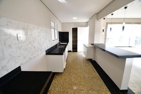 Apartamento à venda com 184m², 3 quartos e 3 vagasCozinha