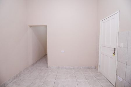 Casa para alugar com 35m², 1 quarto e sem vaga