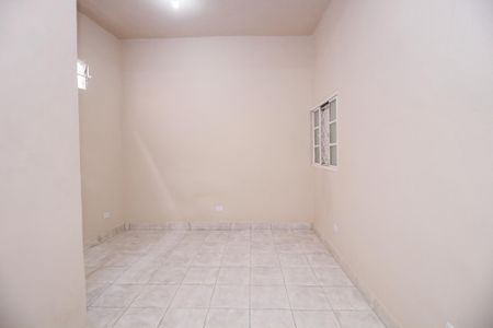 Casa para alugar com 35m², 1 quarto e sem vaga