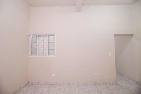 Casa para alugar com 35m², 1 quarto e sem vaga