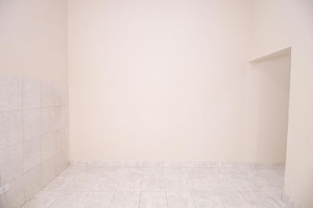 Casa para alugar com 35m², 1 quarto e sem vaga