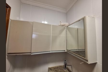 Apartamento à venda com 74m², 2 quartos e 1 vaga Apartamento à venda com 74m², 2 quartos e 1 vagaBanheiro
