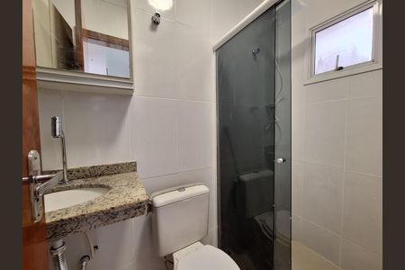 Apartamento à venda com 74m², 2 quartos e 1 vaga Apartamento à venda com 74m², 2 quartos e 1 vagaBanheiro