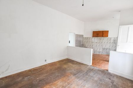 Casa para alugar com 30m², 1 quarto e sem vaga Casa para alugar com 30m², 1 quarto e sem vagaSala/Quarto