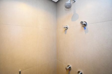 banheiro de kitnet/studio para alugar com 1 quarto, 25m² em Jardim Paulista, São Paulo