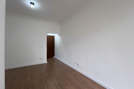 Apartamento para alugar com 130m², 3 quartos e sem vaga Apartamento para alugar com 130m², 3 quartos e sem vagaSala