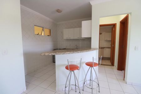 Cozinha  de apartamento para alugar com 1 quarto, 40m² em Nova Ribeirânia, Ribeirão Preto