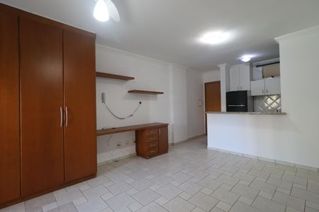 Studio para alugar com 32m², 1 quarto e 1 vaga Studio para alugar com 32m², 1 quarto e 1 vagaKitnet