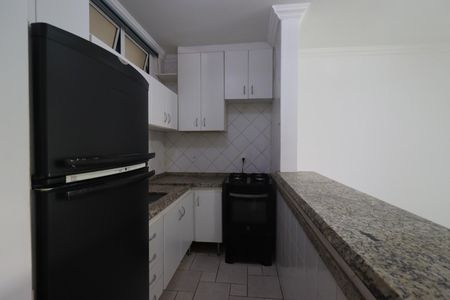 Studio para alugar com 32m², 1 quarto e 1 vaga Studio para alugar com 32m², 1 quarto e 1 vagaKitnet