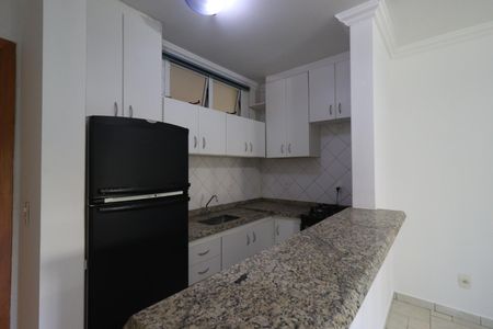 Studio para alugar com 32m², 1 quarto e 1 vaga Studio para alugar com 32m², 1 quarto e 1 vagaKitnet