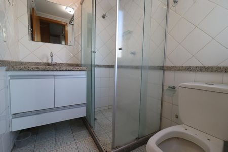Banheiro de kitnet/studio para alugar com 1 quarto, 32m² em Nova Aliança, Ribeirão Preto