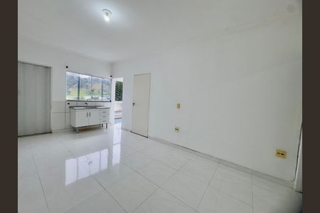 Sala Cozinha de kitnet/studio para alugar com 1 quarto, 43m² em Vila Galvão, Guarulhos