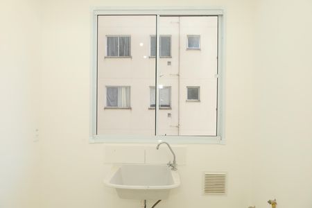 Área de Serviço de apartamento para alugar com 2 quartos, 44m² em Jardim Helian, São Paulo