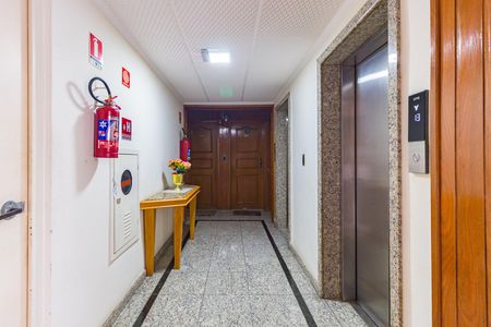 Apartamento para alugar com 86m², 3 quartos e 1 vaga Apartamento para alugar com 86m², 3 quartos e 1 vagaHall social