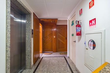 Apartamento para alugar com 86m², 3 quartos e 1 vaga Apartamento para alugar com 86m², 3 quartos e 1 vagaHall social