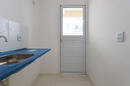 Cozinha de apartamento para alugar com 2 quartos, 43m² em Jardim Tres Irmaos, Taboão da Serra