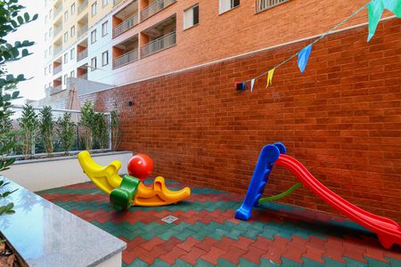 Apartamento para alugar com 43m², 2 quartos e 1 vaga Apartamento para alugar com 43m², 2 quartos e 1 vagaÁrea comum - Playground