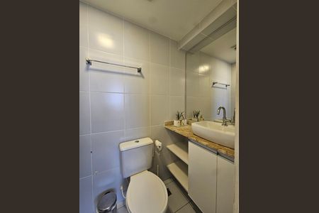 Banheiro da Suíte de apartamento para alugar com 1 quarto, 45m² em Luiz Anselmo, Salvador
