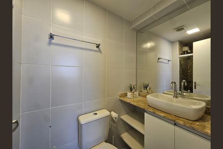 Apartamento para alugar com 45m², 1 quarto e 1 vaga Apartamento para alugar com 45m², 1 quarto e 1 vagaBanheiro da Suíte